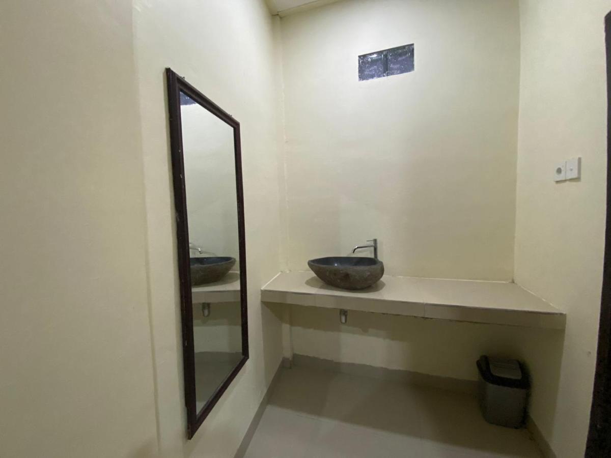 Naja Homestay Quần đảo Gili Ngoại thất bức ảnh